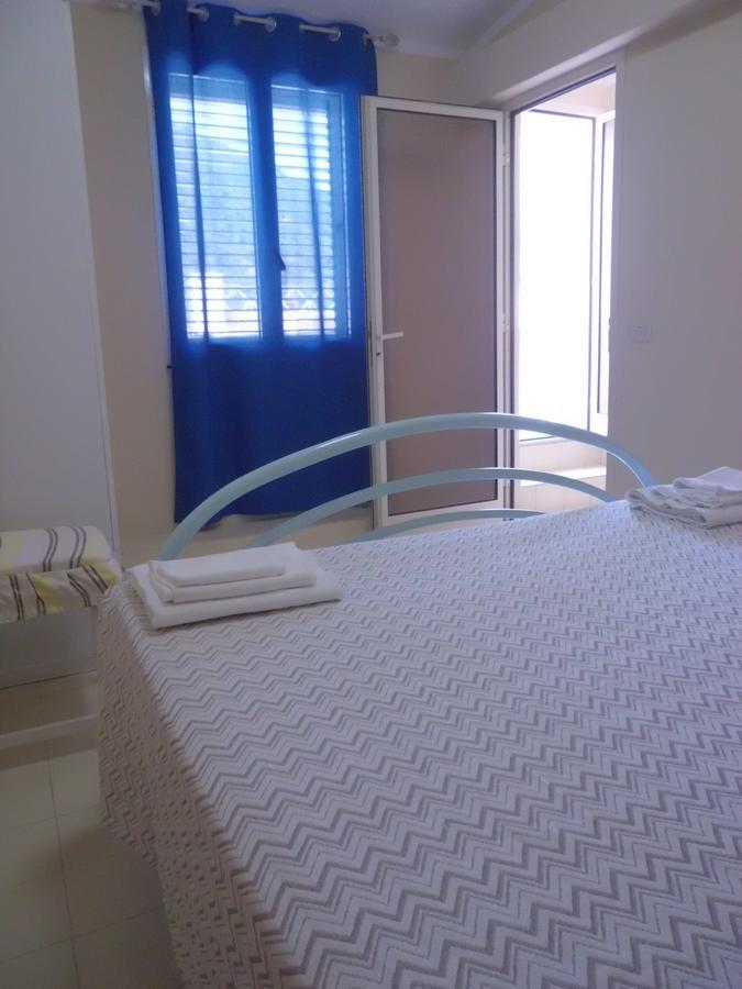 Appartamenti Teulada Di Laura Szoba fotó